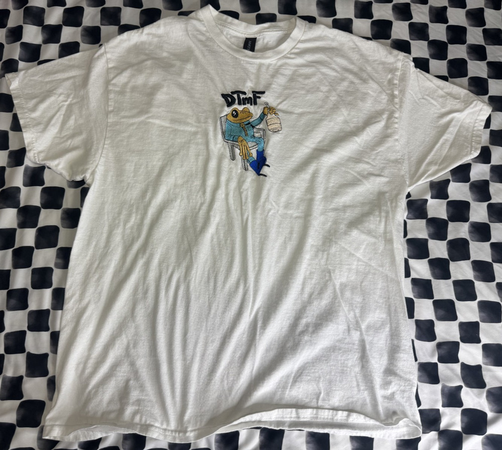 DTMF Sapo Concho Embroidered T Shirt XL Puerto Rico Gildan White Graphic Tee